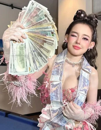 khach-hang-vu-canh-okfun